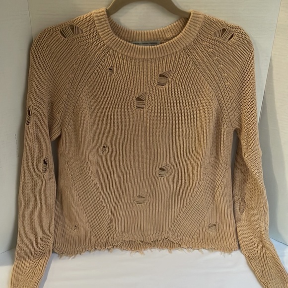 Cotton by Autumn Cashmere distressed Scallop Shaker Sweater in camel. Size S - Picture 9 of 10